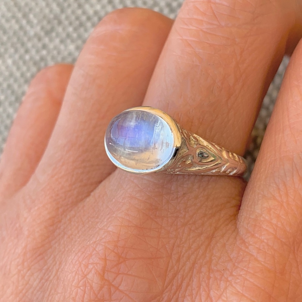 Exquisite Moonstone Ring Sterling Silver - Picture 6 of 8